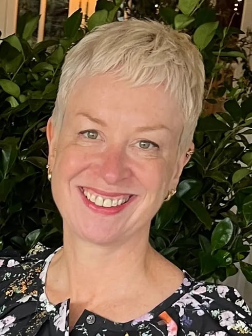 Ros Singleton Headshot